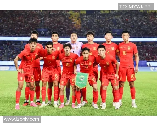 中国足球明星张琳芃:从青涩小将到国足主力的成长历程与未来展望 中国足球明星张琳芃:从青涩小将到国足主力的成长历程与未来展望